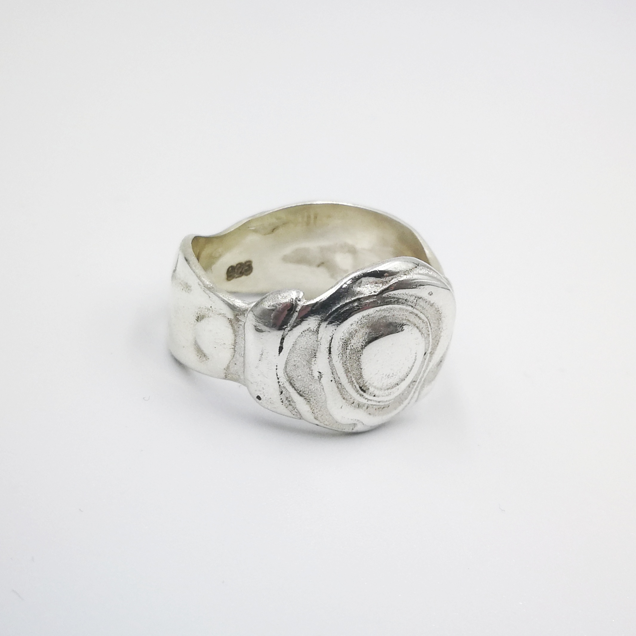 Lava silver abstract ring (C) 2022 - BASTET JEWELRY STUDIO. All Rights Reserved.